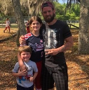 Meet your Posher, Derick